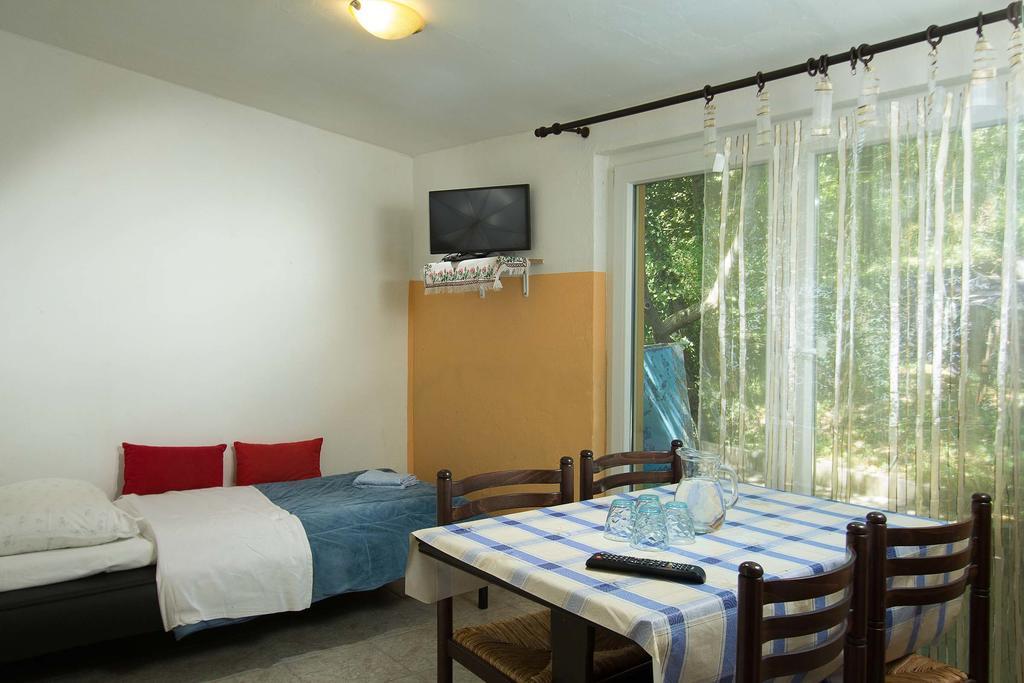 Farm Stay Ferjancic Vipava Exterior photo