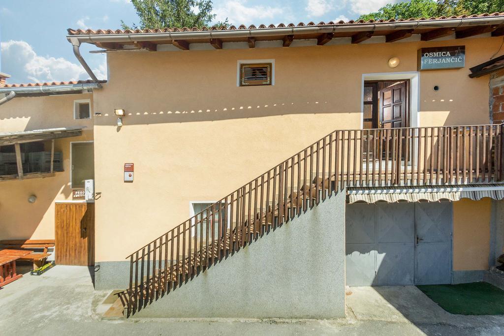 Farm Stay Ferjancic Vipava Exterior photo